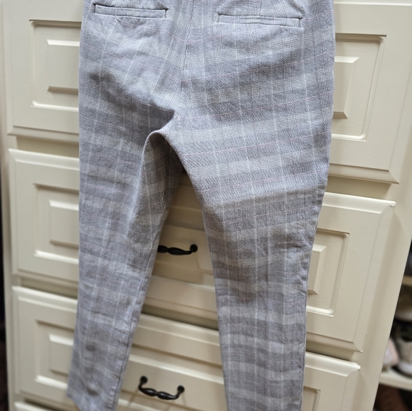 GAP Gray Plaid Skinny Ankle Pants - Size 2 - Picture 3 of 7